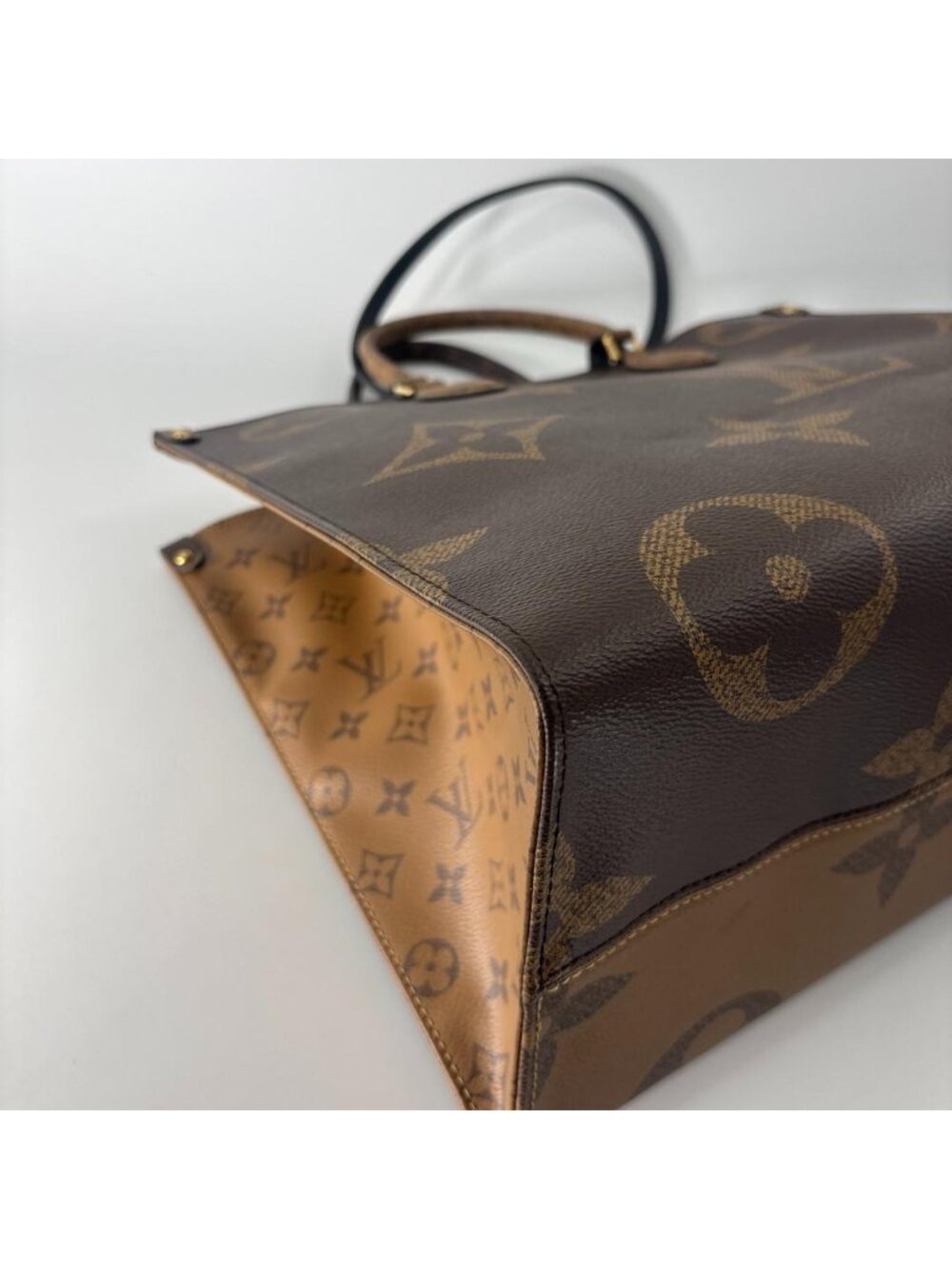 Louis Vuitton IC Monogram Giant On The Go GM Tote - Picture 9 of 14